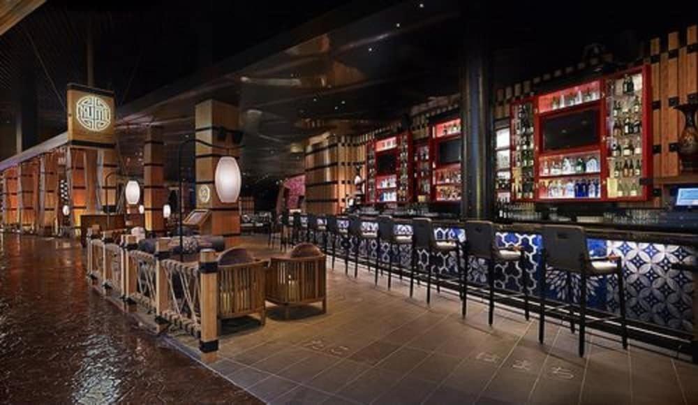 Mandalay Bay Resort And Casino By Suiteness Las Vegas Exterior photo