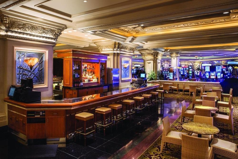 Mandalay Bay Resort And Casino By Suiteness Las Vegas Exterior photo