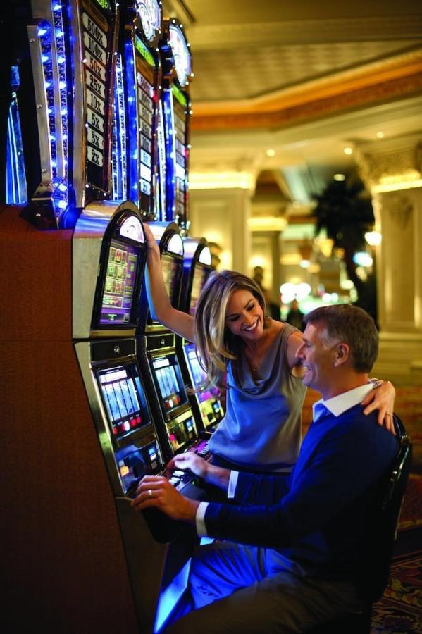 Mandalay Bay Resort And Casino By Suiteness Las Vegas Exterior photo